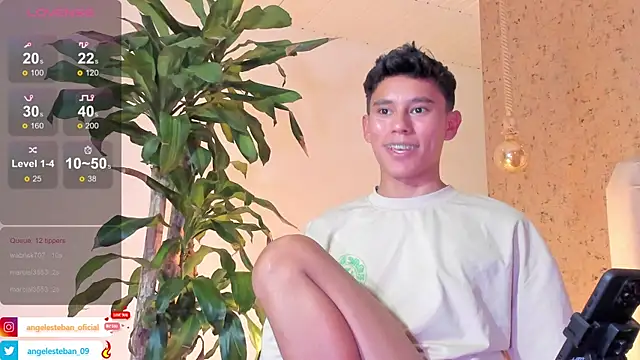 Snapshot of Angel_esteban_fx chatting on 02-08-25, 10:07 Angel esteban fx online show from 02-08-25, 10:07