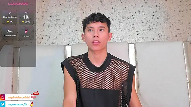 Snapshot of Angel_esteban_fx chatting on 02-15-25, 03:52 Angel esteban fx online show from 02-15-25, 03:52