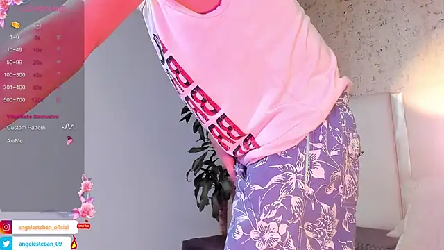 Snapshot of Angel_esteban_fx chatting on 02-16-25, 06:43 Angel esteban fx online show from 02-16-25, 06:43