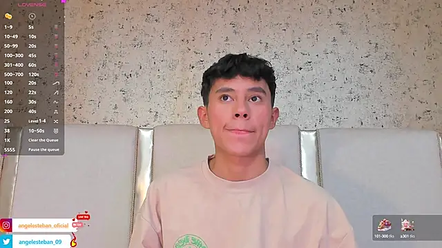 Snapshot of Angel_esteban_fx chatting on 02-20-25, 03:45 Angel esteban fx online show from 02-20-25, 03:45