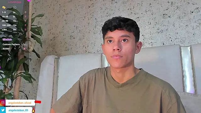 Snapshot of Angel_esteban_fx chatting on 02-25-25, 03:42 Angel esteban fx online show from 02-25-25, 03:42
