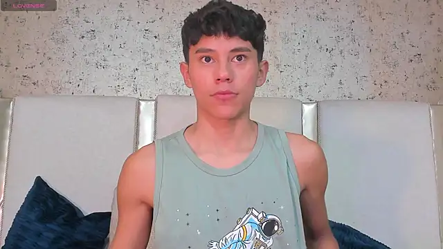 Snapshot of Angel_esteban_fx chatting on 03-01-25, 04:26 Angel esteban fx online show from 03-01-25, 04:26