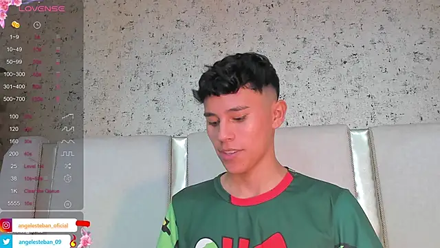 Snapshot of Angel_esteban_fx chatting on 03-04-25, 09:51 Angel esteban fx online show from 03-04-25, 09:51