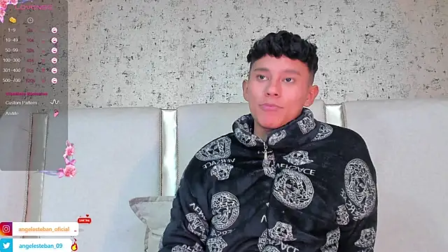 Snapshot of Angel_esteban_fx chatting on 03-07-25, 10:02 Angel esteban fx online show from 03-07-25, 10:02