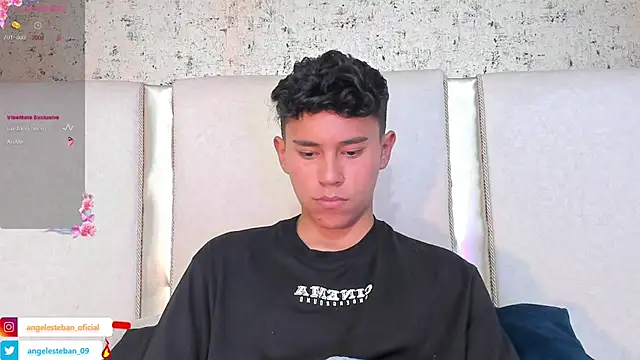 Snapshot of Angel_esteban_fx chatting on 03-15-25, 10:03 Angel esteban fx online show from 03-15-25, 10:03