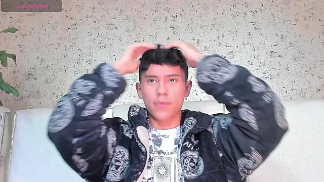 Snapshot of Angel_esteban_fx chatting on 03-19-25, 03:52 Angel esteban fx online show from 03-19-25, 03:52