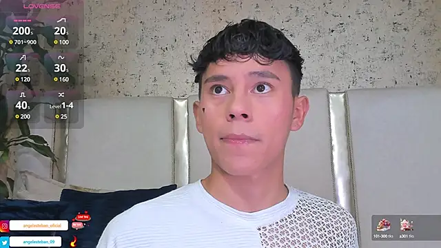 Snapshot of Angel_esteban_fx chatting on 03-21-25, 03:44 Angel esteban fx online show from 03-21-25, 03:44