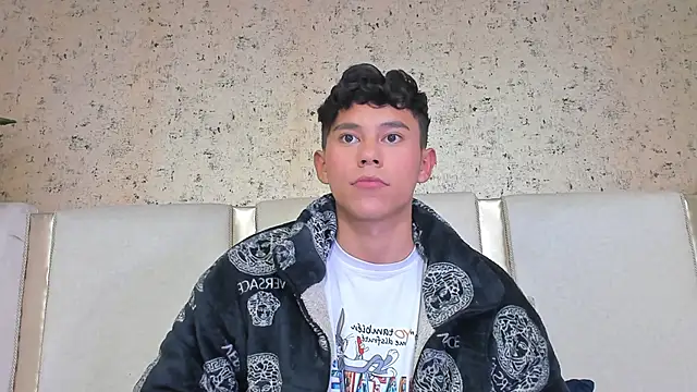 Snapshot of Angel_esteban_fx chatting on 03-23-25, 03:43 Angel esteban fx online show from 03-23-25, 03:43