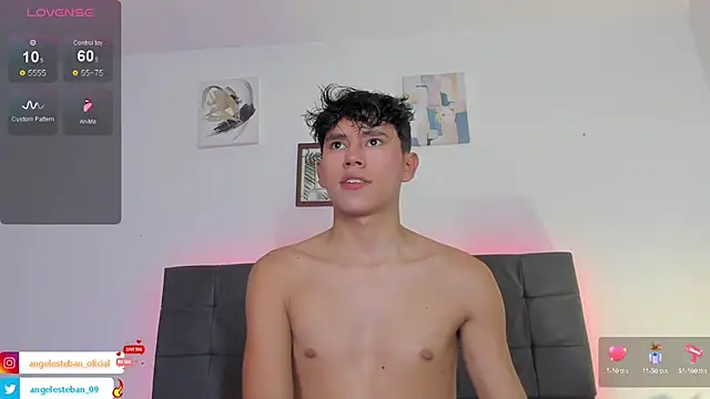 Snapshot of Angel_esteban_fx chatting on 09-17-25, 04:14 Angel esteban fx online show from 09-17-25, 04:14