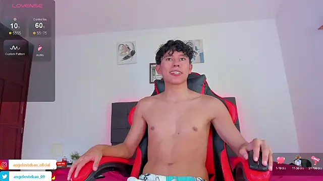 Snapshot of Angel_esteban_fx chatting on 10-04-25, 08:40 Angel esteban fx online show from 10-04-25, 08:40