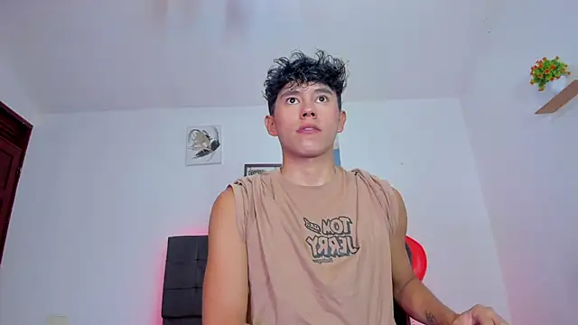 Snapshot of Angel_esteban_fx chatting on 10-07-25, 03:58 Angel esteban fx online show from 10-07-25, 03:58