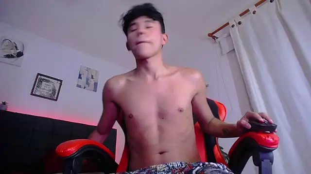 Snapshot of Angel_esteban_fx chatting on 10-09-25, 03:48 Angel esteban fx online show from 10-09-25, 03:48