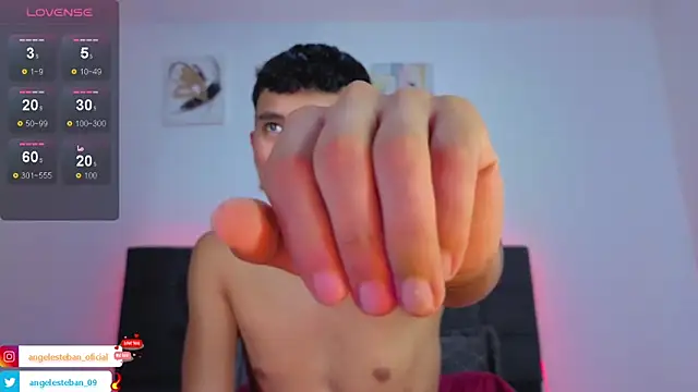 Snapshot of Angel_esteban_fx chatting on 11-03-25, 04:03 Angel esteban fx online show from 11-03-25, 04:03