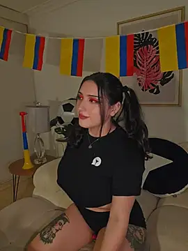 Snapshot of freya_bella_ chatting on 06-26-26, 06:18 freya bella online show from 06-26-26, 06:18