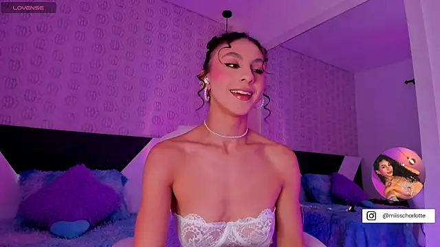 MiissCharlotte online show from 11-28-25, 12:13