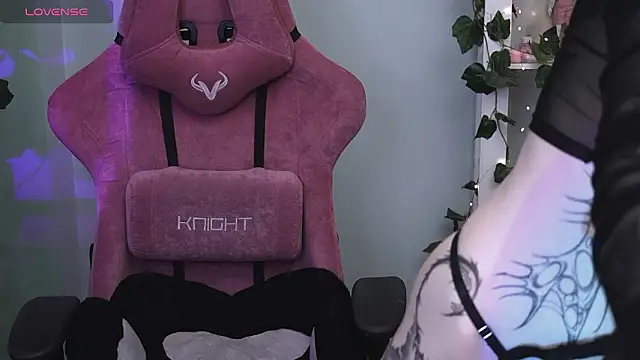 prettybones online show from 03-19-26, 02:04