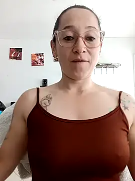 emilypoppy3 online show from 04-11-26, 05:50