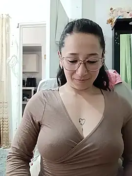 emilypoppy3 online show from 07-03-26, 07:09