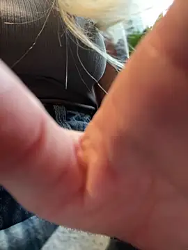 Snapshot of NewLale chatting on 12-16-24, 07:04 NewLale online show from 12-16-24, 07:04