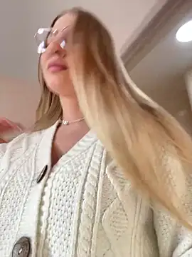 Snapshot of NewLale chatting on 01-30-25, 03:22 NewLale online show from 01-30-25, 03:22