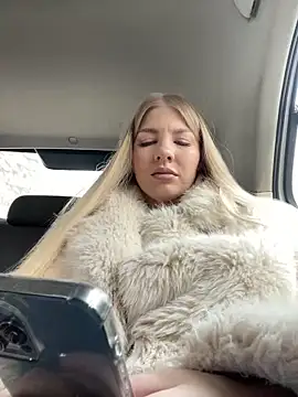 Snapshot of NewLale chatting on 03-12-25, 03:24 NewLale online show from 03-12-25, 03:24