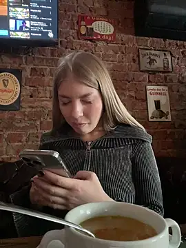 Snapshot of NewLale chatting on 03-14-25, 06:53 NewLale online show from 03-14-25, 06:53