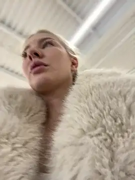 Snapshot of NewLale chatting on 03-16-25, 06:20 NewLale online show from 03-16-25, 06:20