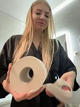 Snapshot of NewLale chatting on 12-04-25, 04:22 NewLale online show from 12-04-25, 04:22