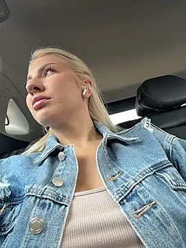 Snapshot of NewLale chatting on 06-20-26, 03:20 NewLale online show from 06-20-26, 03:20