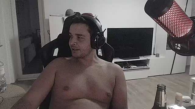 SharkLuigi online show from 10-25-25, 11:43