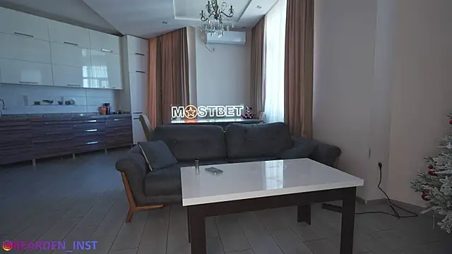 Snapshot of Reardens chatting on 01-11-25, 10:08 Reardens online show from 01-11-25, 10:08