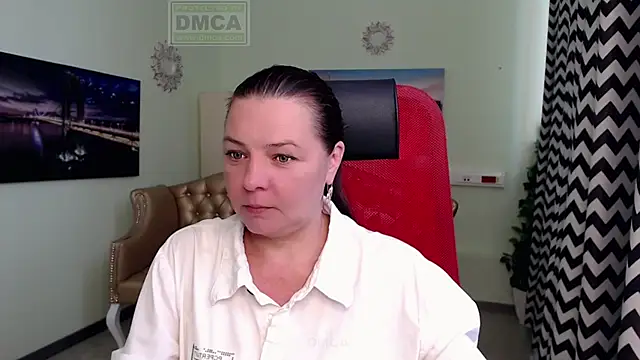 Snapshot of Lily_flower7 chatting on 05-20-26, 05:57 Lily flower7 online show from 05-20-26, 05:57
