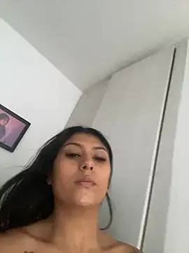 Snapshot of CandyRoxx1_ chatting on 02-08-25, 07:27 CandyRoxx1 online show from 02-08-25, 07:27