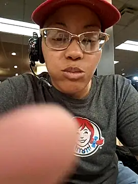 Snapshot of samone9 chatting on 02-10-25, 01:14 samone9 online show from 02-10-25, 01:14