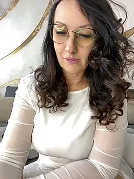 Snapshot of Katie-n chatting on 06-19-26, 10:08 Katie-n online show from 06-19-26, 10:08
