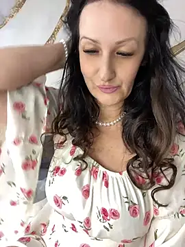 Snapshot of Katie-n chatting on 07-12-26, 06:37 Katie-n online show from 07-12-26, 06:37
