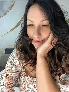 Snapshot of Katie-n chatting on 07-27-26, 06:20 Katie-n online show from 07-27-26, 06:20
