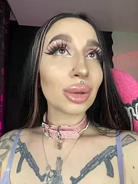 Molly  Moon online show from 12-24-24, 08:44