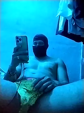 Snapshot of Woofer_dick chatting on 11-16-25, 07:36 Woofer dick online show from 11-16-25, 07:36