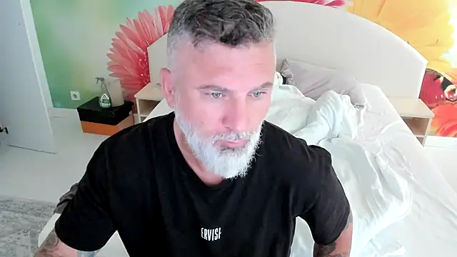 BlowMyXXL online show from 11-21-25, 10:47