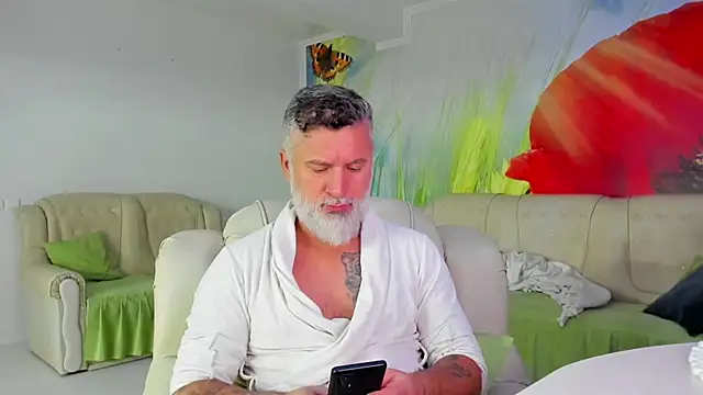 Snapshot of BlowMyXXL chatting on 01-06-26, 06:44 BlowMyXXL online show from 01-06-26, 06:44