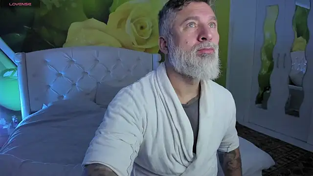 Snapshot of BlowMyXXL chatting on 01-11-26, 08:41 BlowMyXXL online show from 01-11-26, 08:41