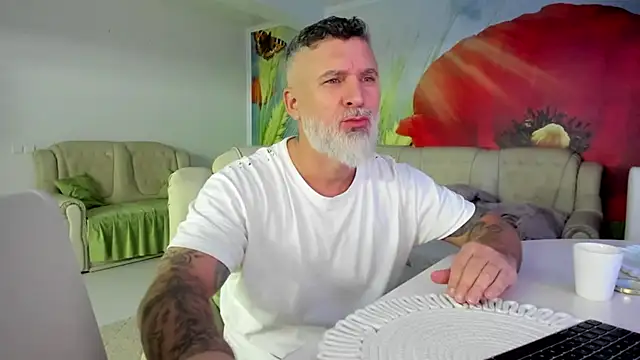 Snapshot of BlowMyXXL chatting on 01-14-26, 07:19 BlowMyXXL online show from 01-14-26, 07:19