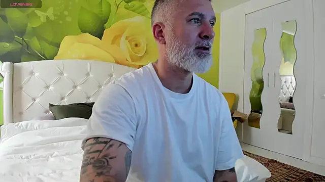 BlowMyXXL online show from 04-14-26, 06:30