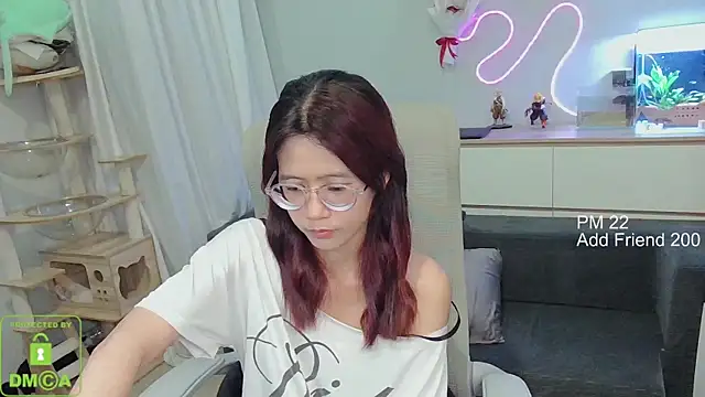 littlemiilk online show from 05-18-26, 08:31