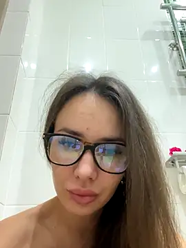 Snapshot of TeenieM chatting on 12-03-25, 11:36 TeenieM online show from 12-03-25, 11:36