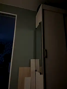 MerlinDave online show from 10-23-25, 01:16