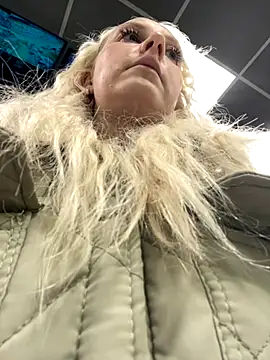 MerlinDave online show from 10-30-25, 01:18