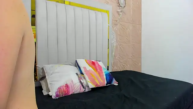 Snapshot of Ammy_Connor1 chatting on 11-15-25, 08:16 Ammy Connor1 online show from 11-15-25, 08:16