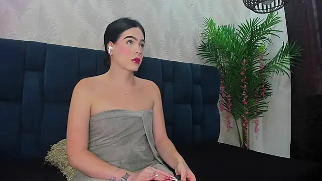 Snapshot of Ammy_Connor1 chatting on 12-15-25, 08:35 Ammy Connor1 online show from 12-15-25, 08:35